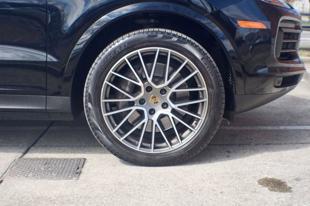 Used 2023 Porsche Cayenne AWD/4WD image 50