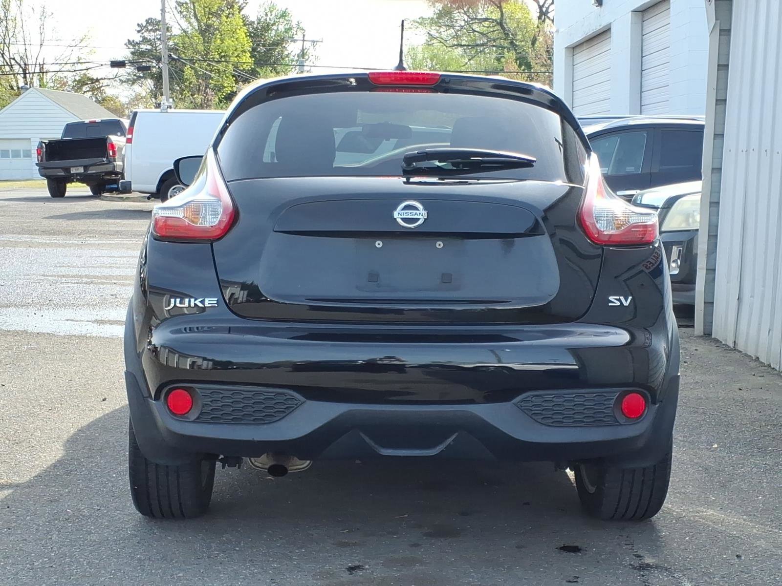 Used 2015 Nissan Juke SV image 4