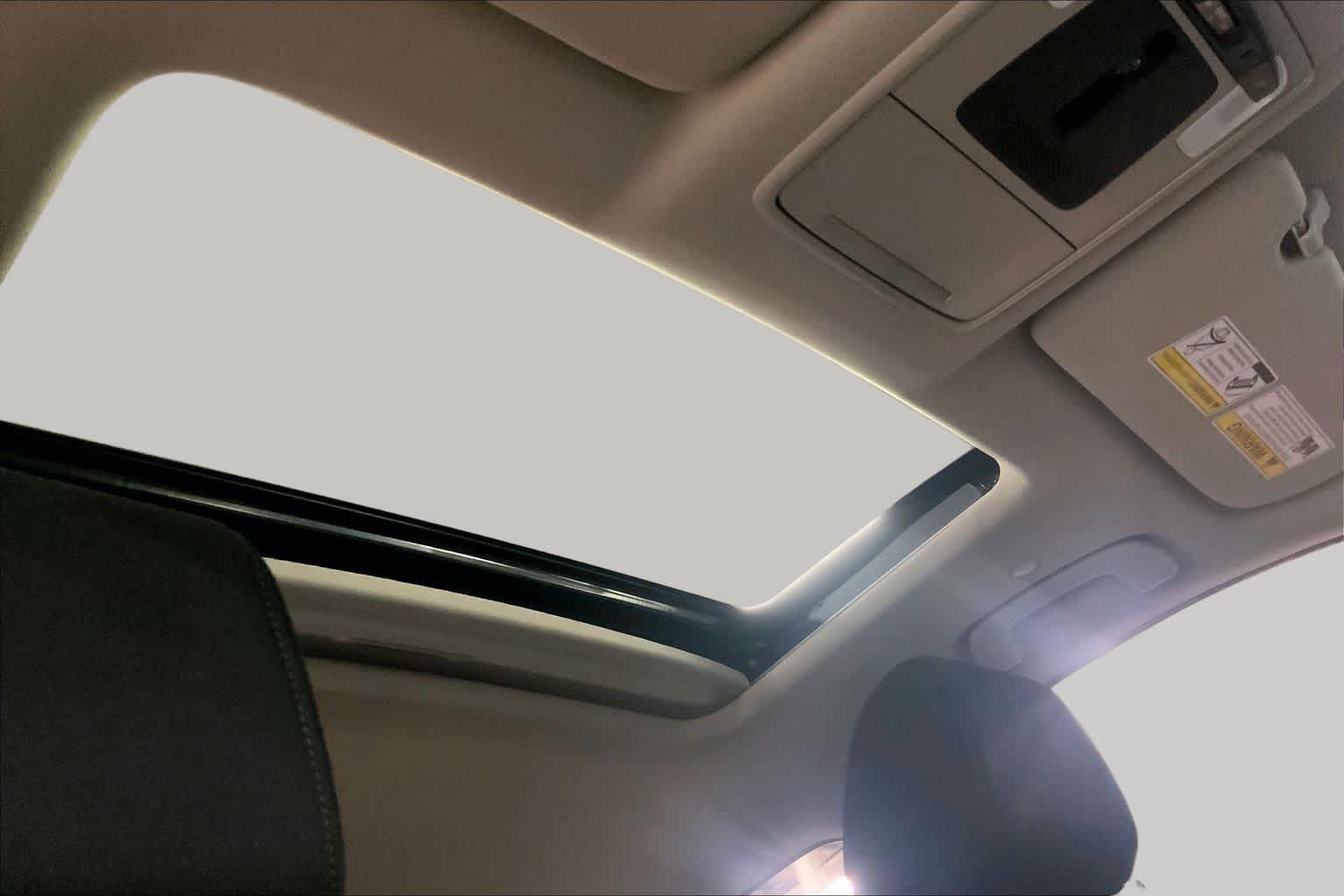 Used 2025 Honda CR-V EX image 14
