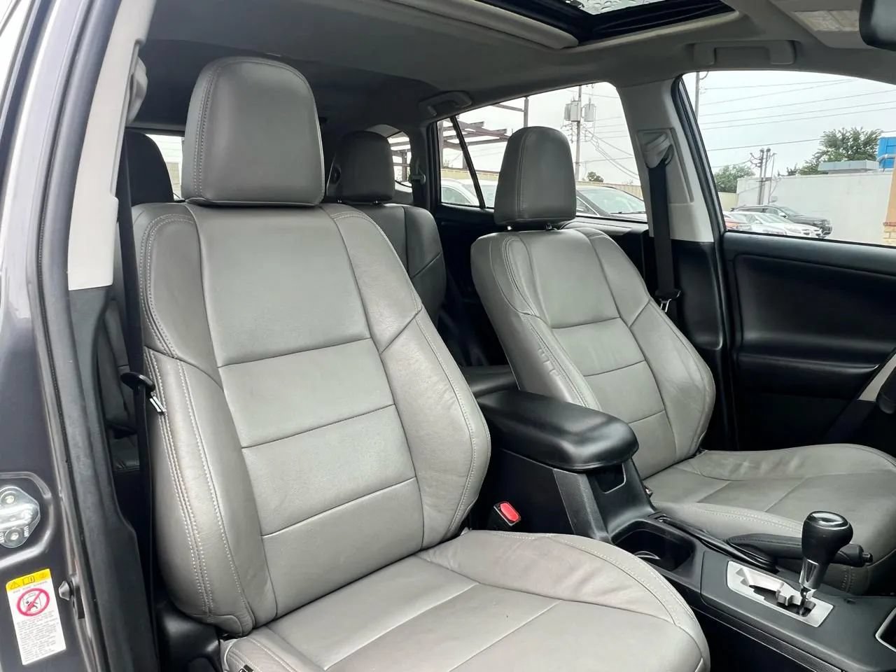 Used 2016 Toyota RAV4 XLE FWD image 32