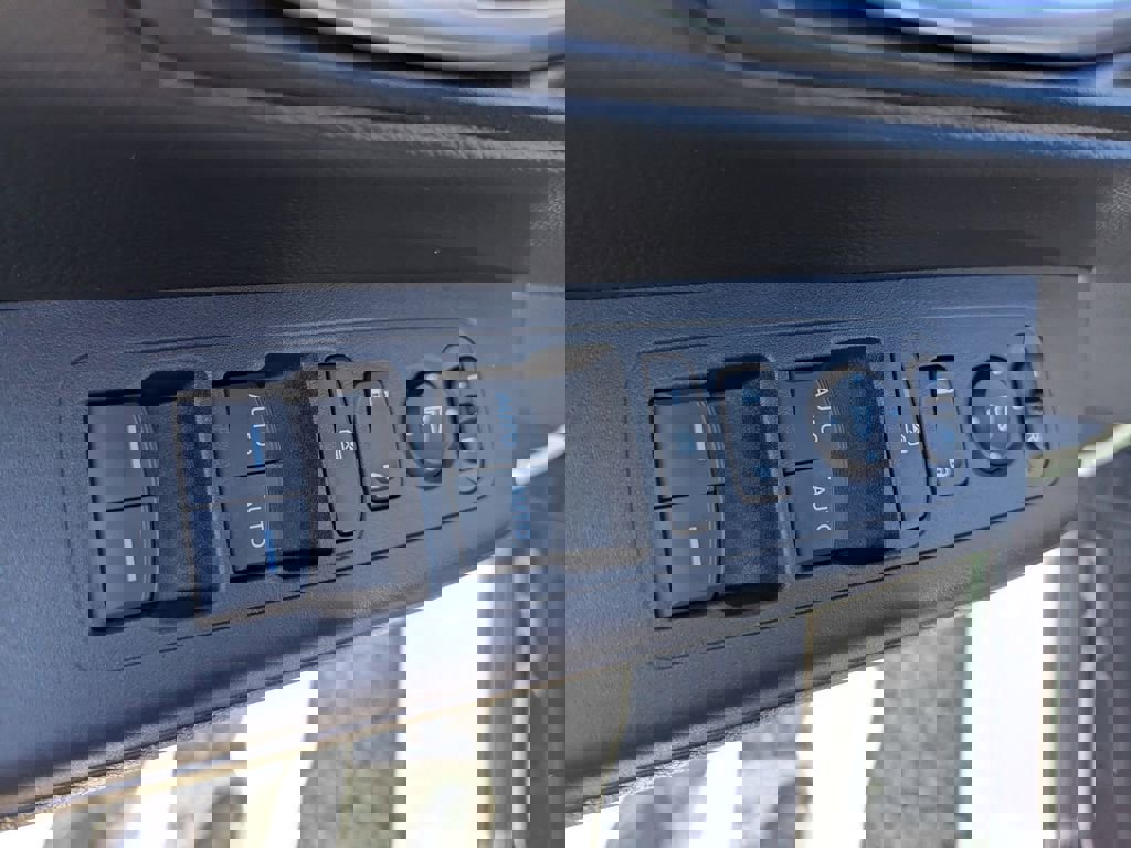 Used 2024 Honda CR-V Sport image 16