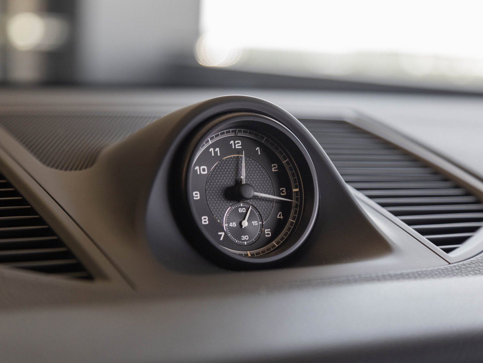 New 2026 Porsche Macan image 25