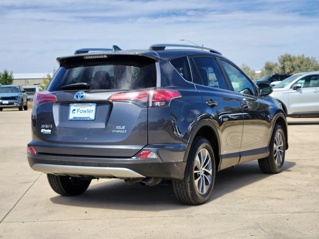 Used 2017 Toyota RAV4 XLE w/ Convenience Package AWD/4WD image 5