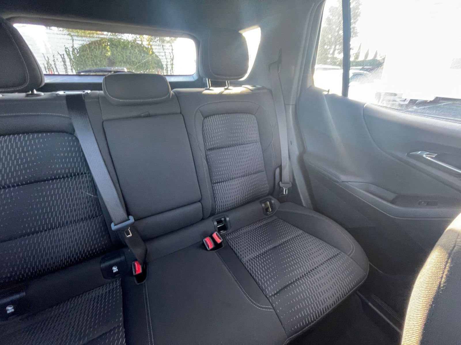 Used 2025 Chevrolet Equinox LT image 32