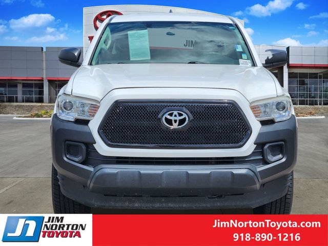 Used 2017 Toyota Tacoma SR RWD image 2