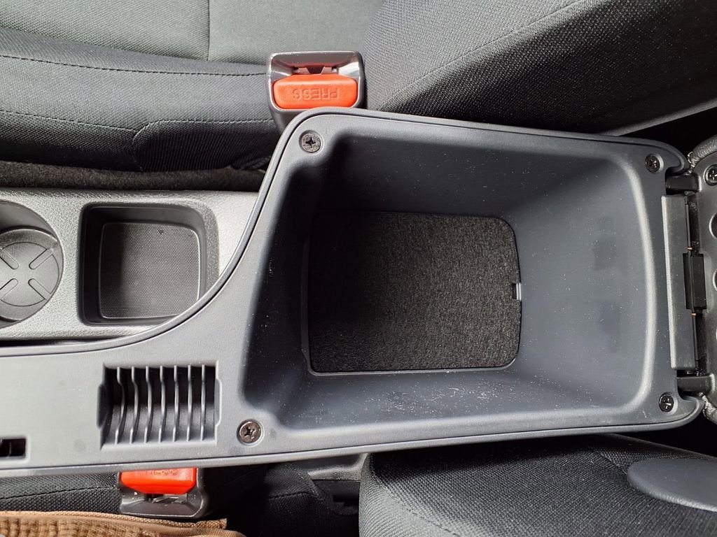 Certified 2025 Nissan Kicks Play S image 13