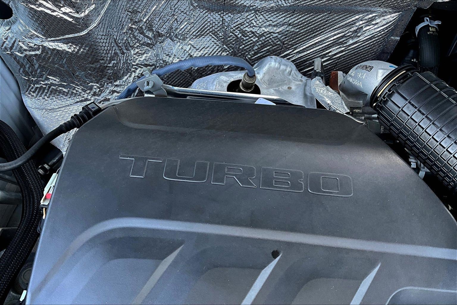 Used 2025 Chevrolet Trax LT w/ Driver Confidence Package image 31