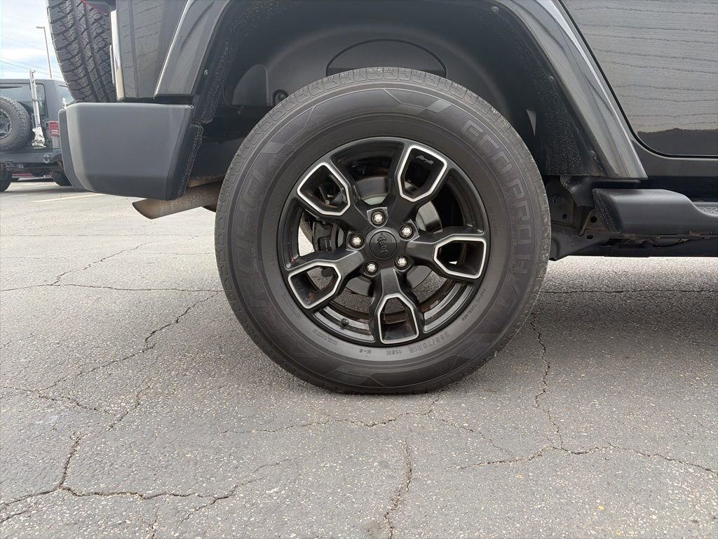 Used 2018 Jeep Wrangler Unlimited Sahara image 9