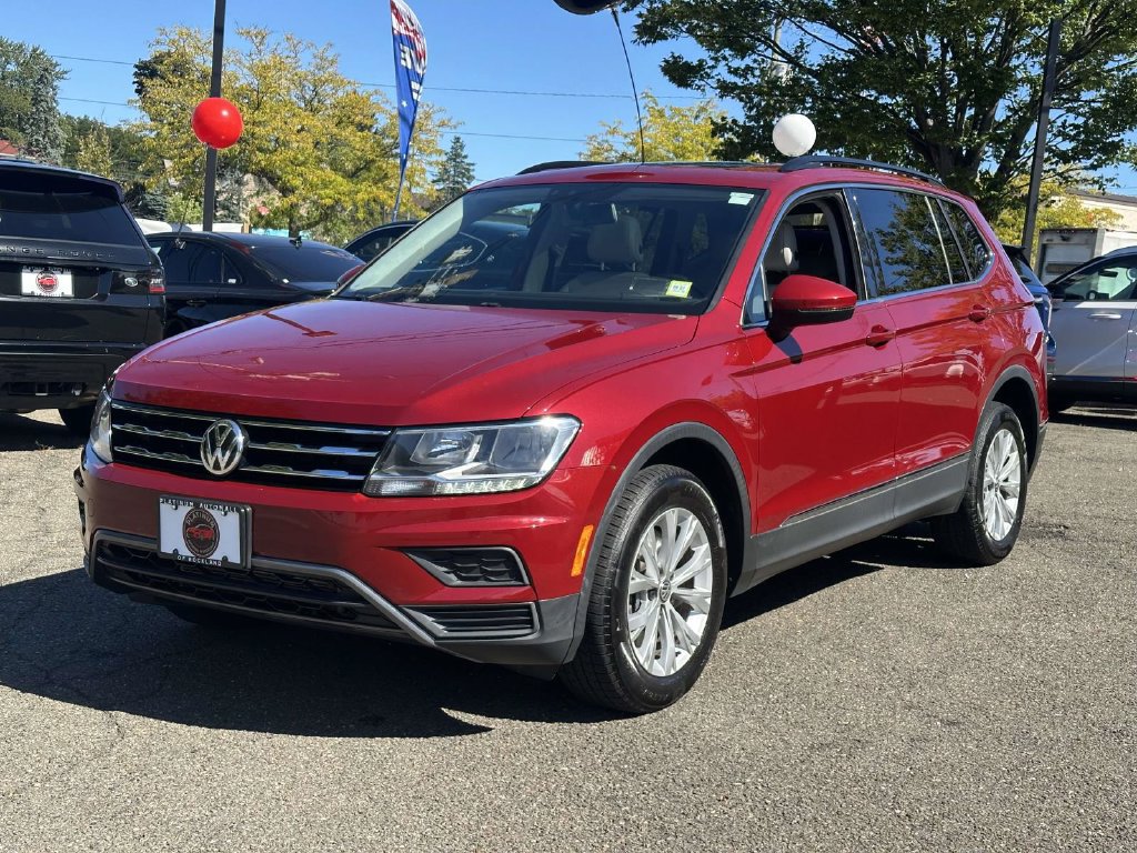 Used 2018 Volkswagen Tiguan SE w/ Panoramic Sunroof Package AWD/4WD image 7