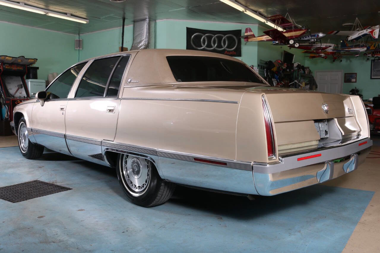 Used 1994 Cadillac Fleetwood Brougham RWD image 47