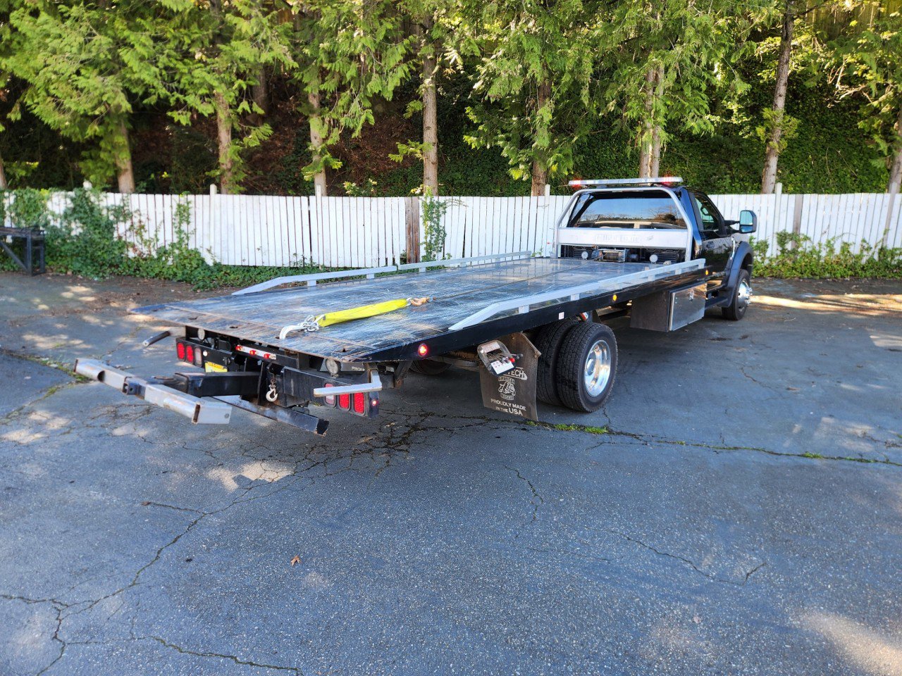 Used 2021 Ford F550 2WD Regular Cab Super Duty image 3