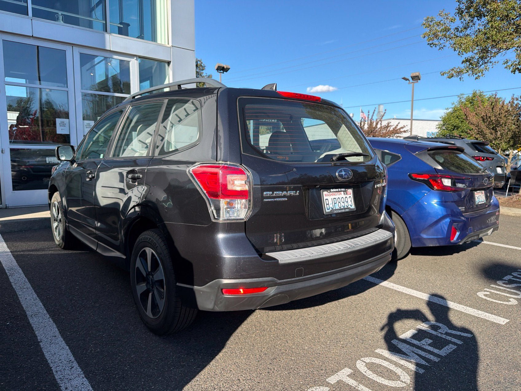 Used 2018 Subaru Forester 2.5i w/ Alloy Wheel Package AWD/4WD image 4