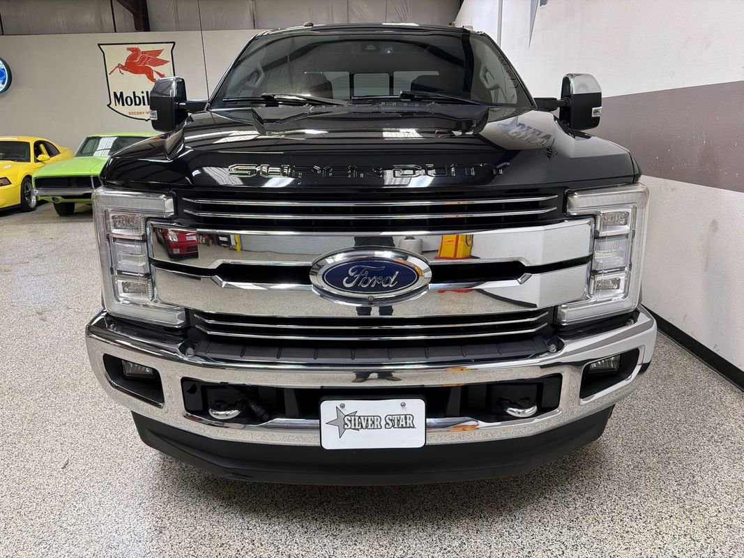 Used 2017 Ford F250 Lariat w/ Lariat Ultimate Package AWD/4WD image 31