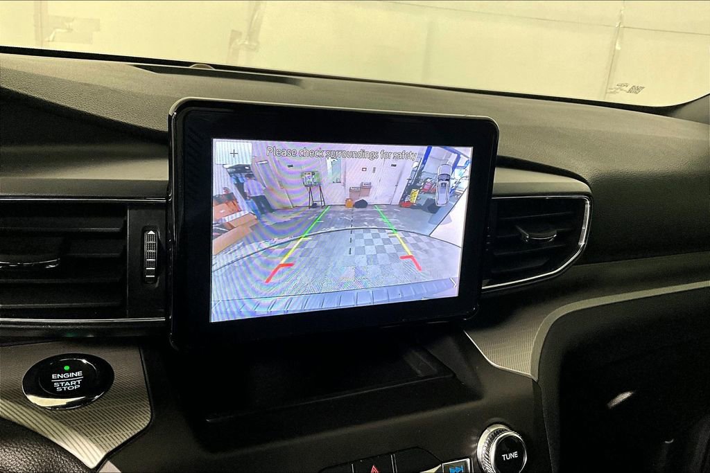 Used 2020 Ford Explorer XLT w/ Equipment Group 202A image 21