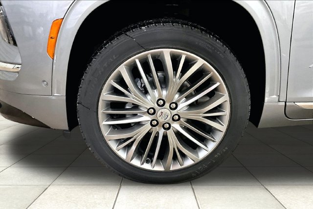 New 2027 Buick Enclave Avenir w/ LPO, Illumination Package FWD image 10
