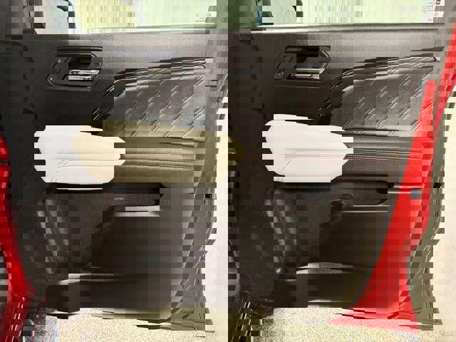 Used 2024 GMC Canyon AT4X image 23