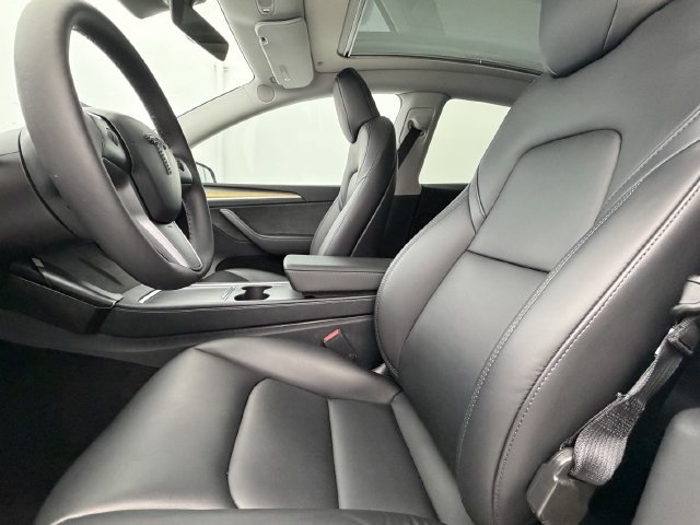 Used 2023 Tesla Model Y Long Range AWD/4WD image 22