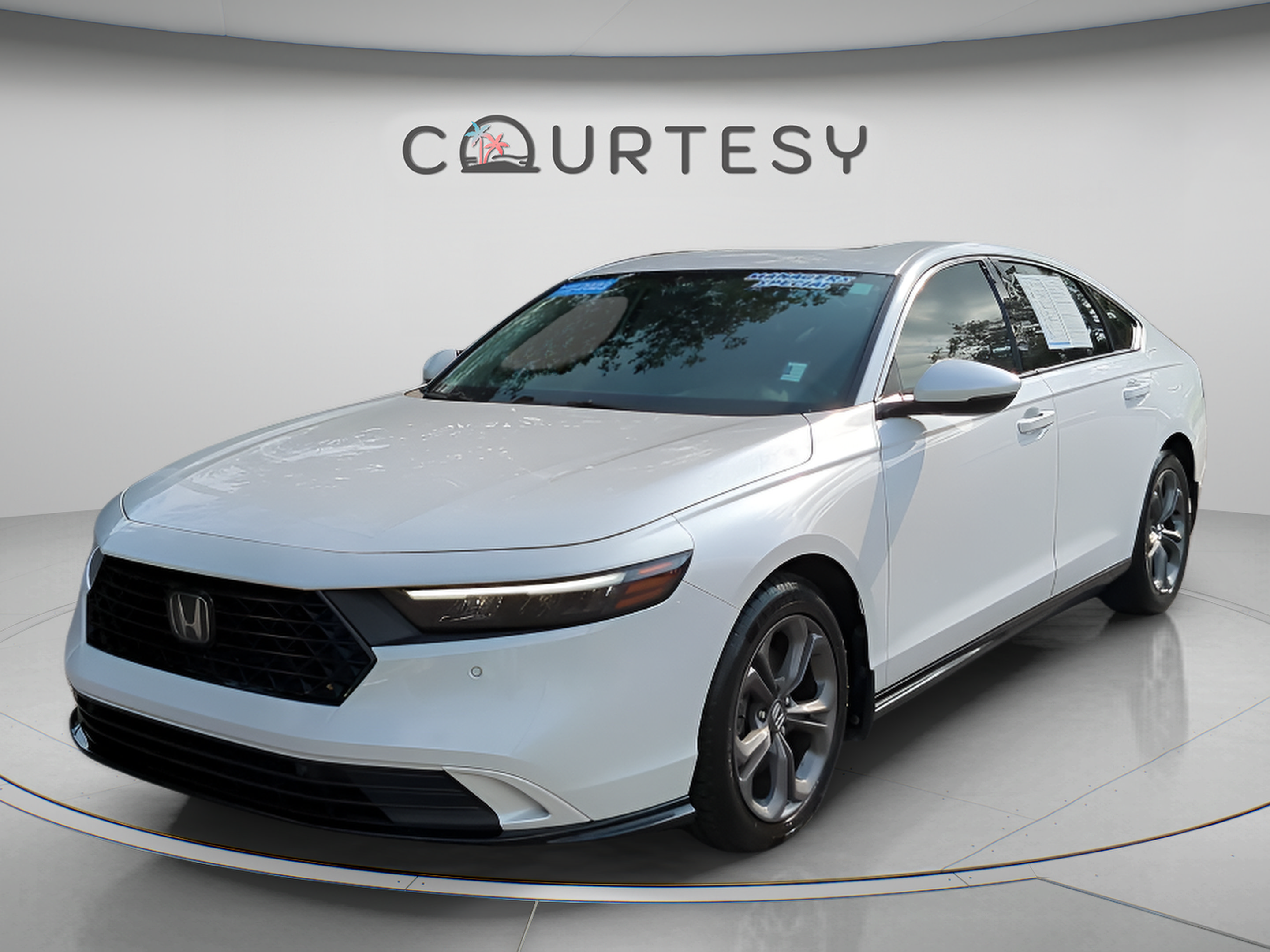 Certified 2023 Honda Accord EX-L image 2