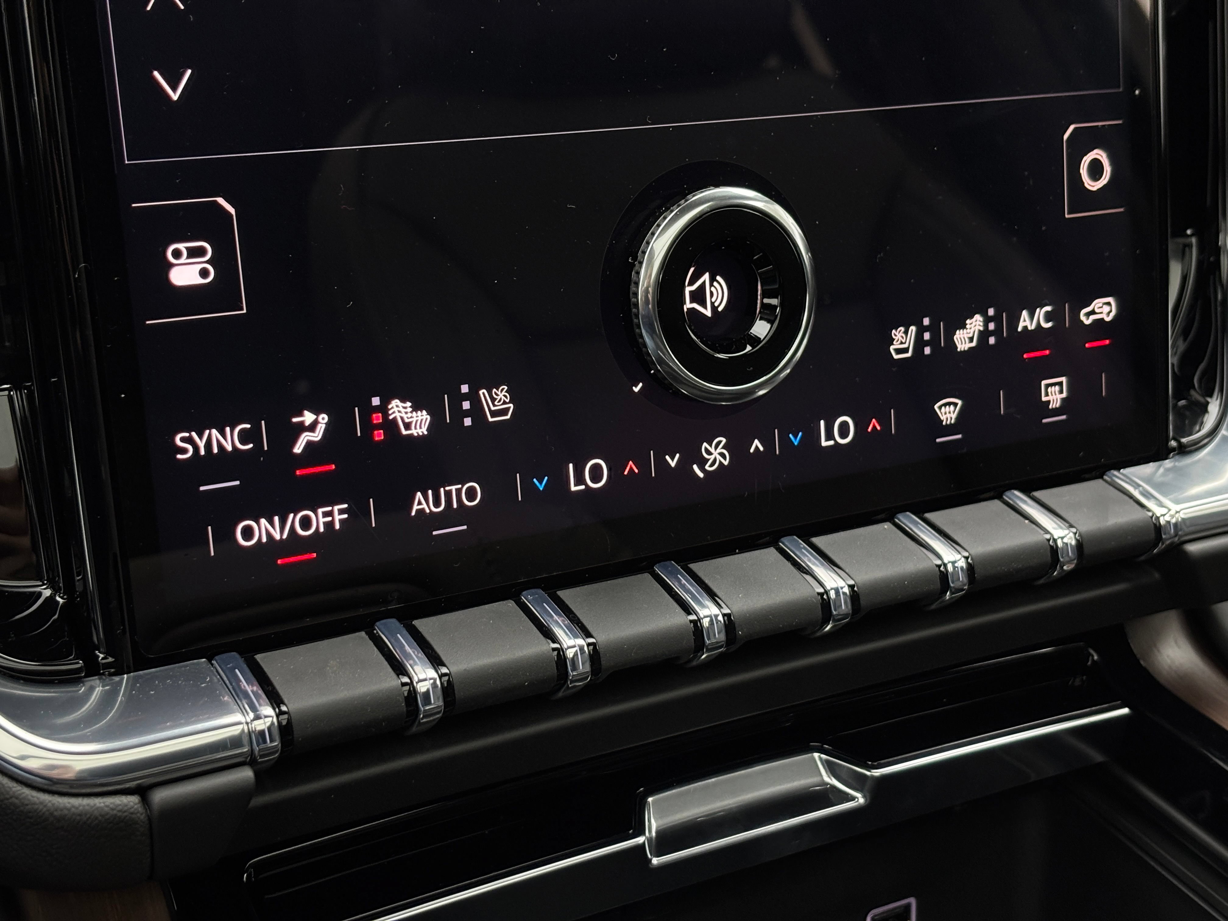 New 2026 GMC Yukon Denali w/ Denali Reserve Package AWD/4WD image 34