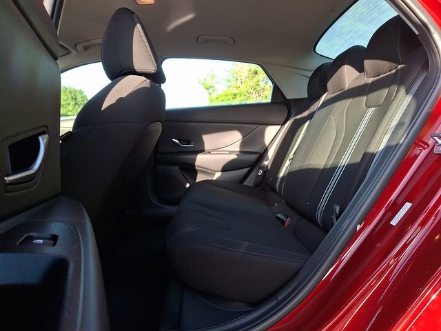 Used 2023 Hyundai Elantra SEL FWD image 10
