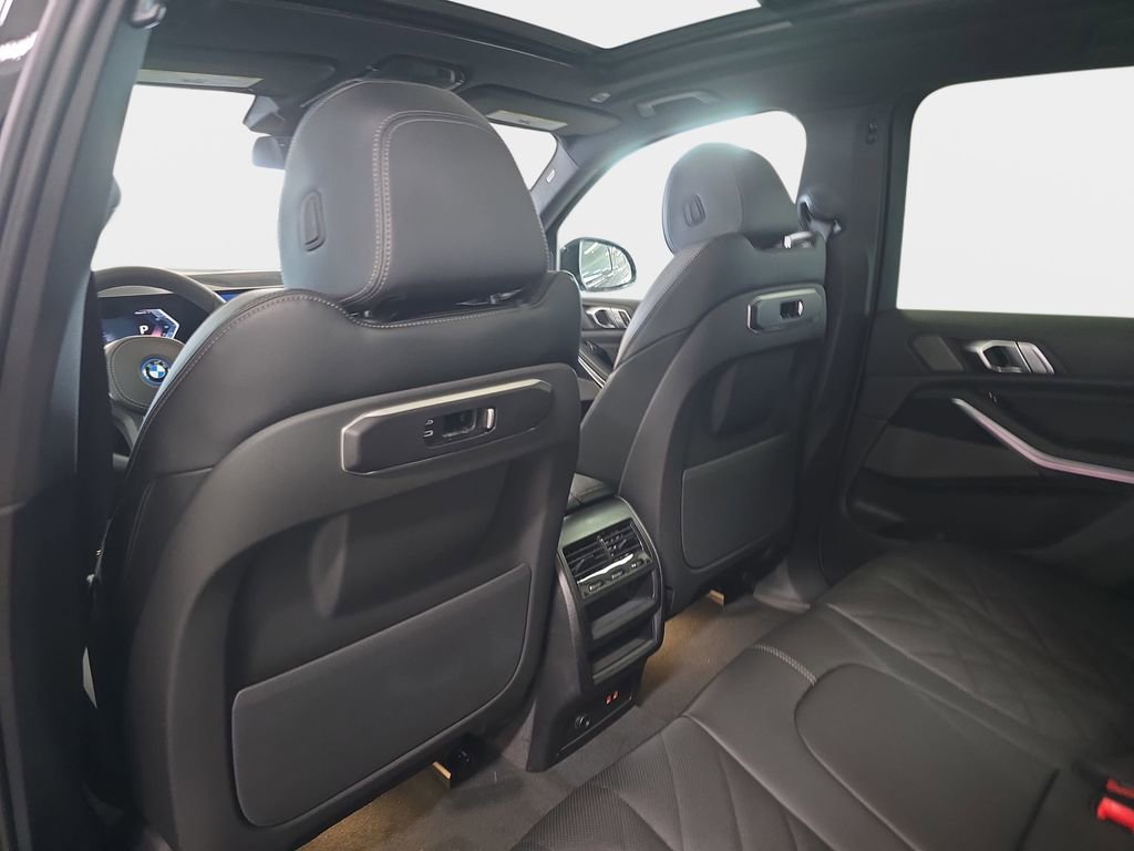 New 2026 BMW X5 xDrive50e w/ M Sport Package AWD/4WD image 9