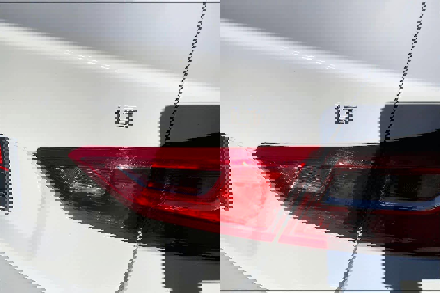 Used 2024 Chevrolet Malibu LT image 10