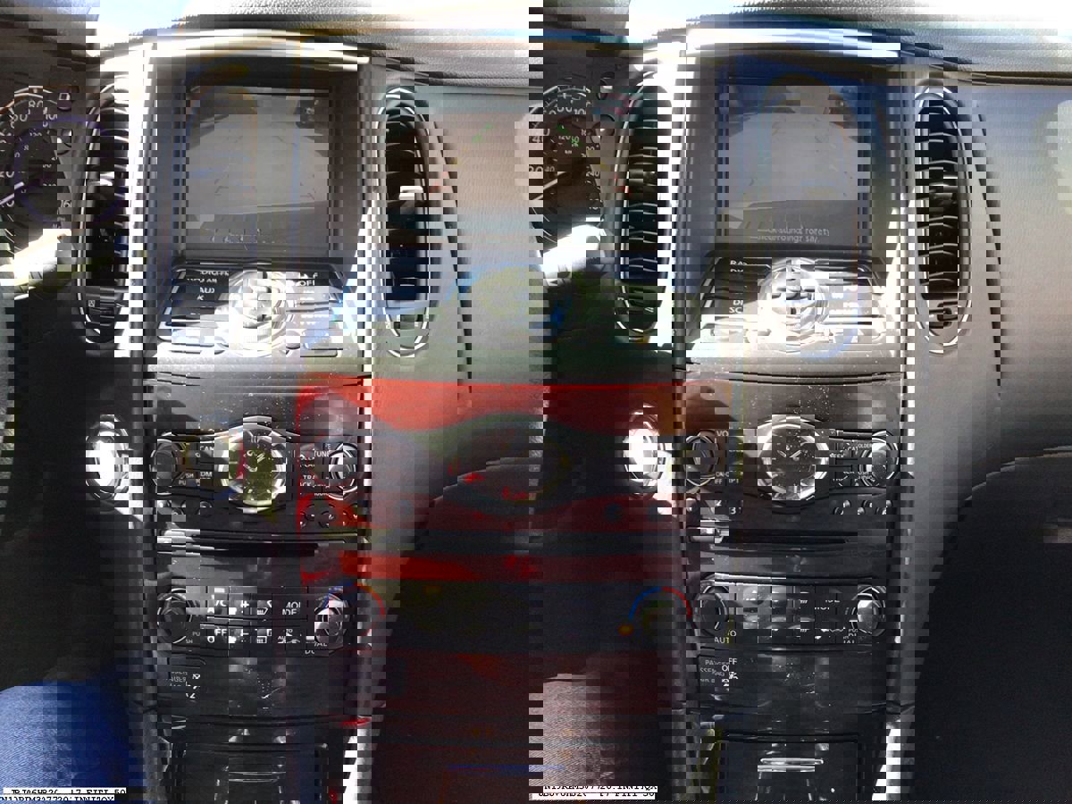 Used 2017 INFINITI QX50 Journey w/ Premium Package image 9