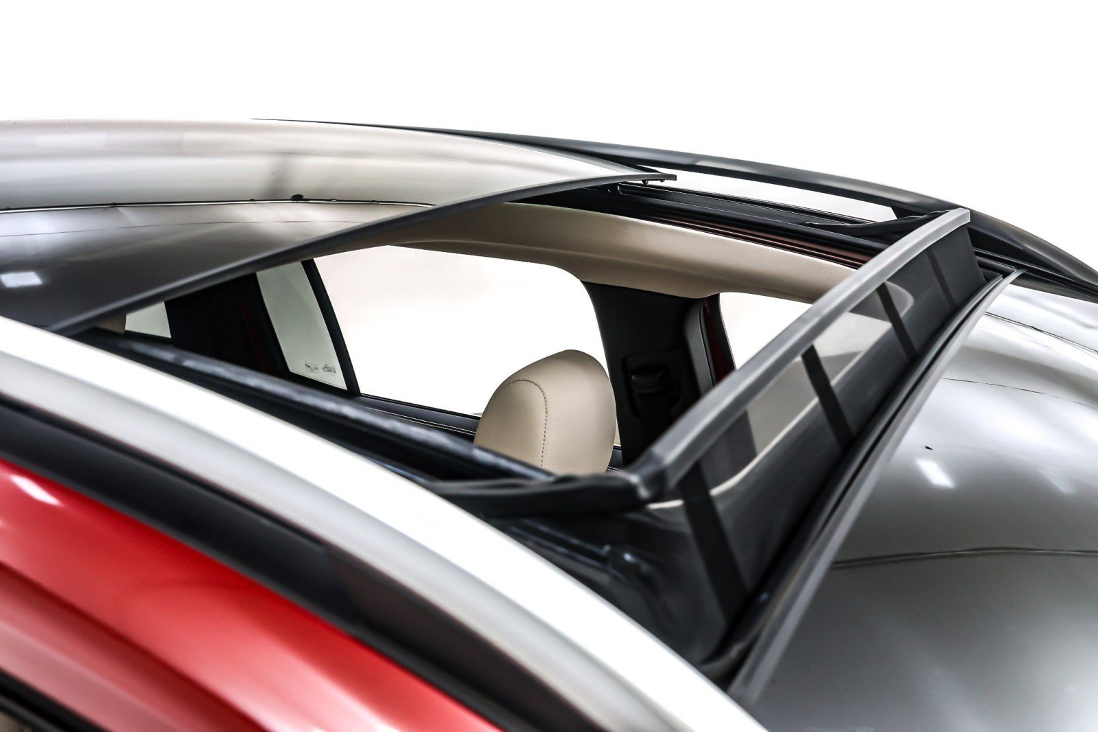 Used 2021 Mercedes-Benz GLB 250 4MATIC image 23