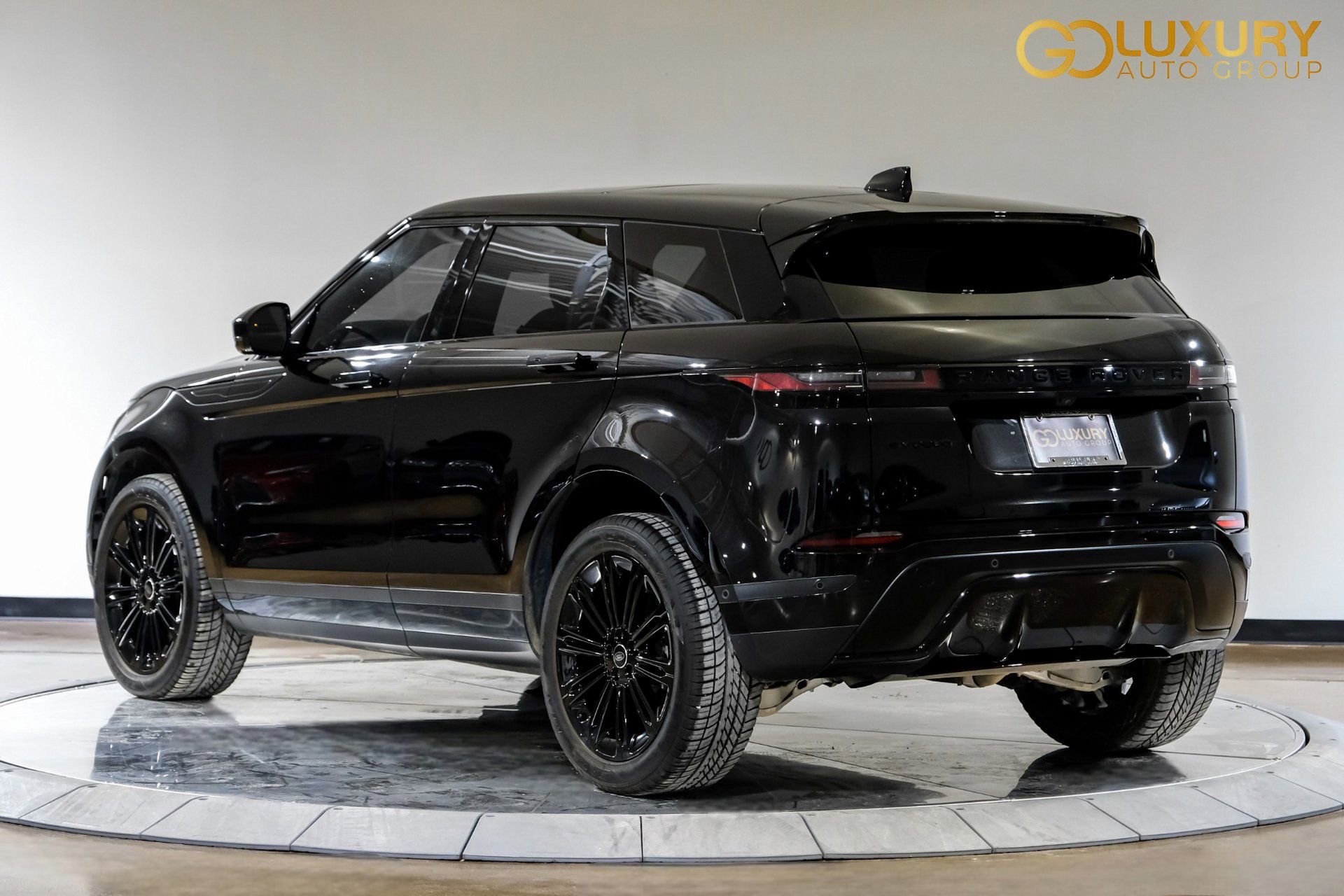 Used 2024 Land Rover Range Rover Evoque S image 12
