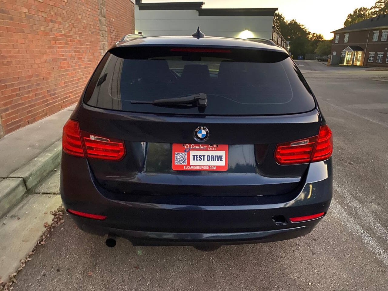 Used 2014 BMW 328d xDrive Wagon AWD/4WD image 4