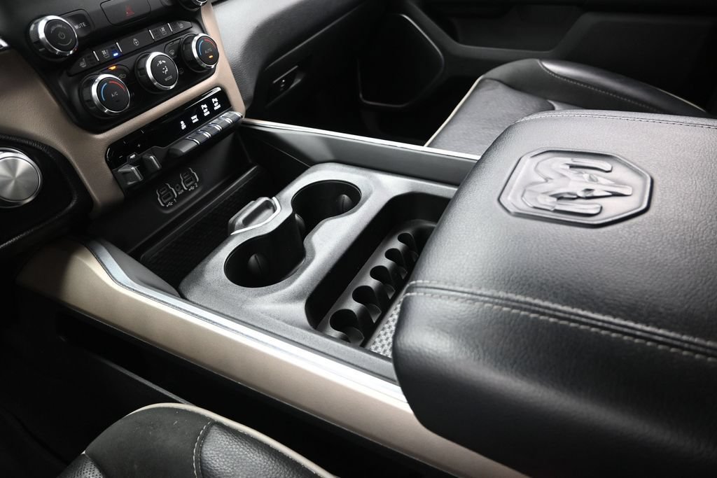 Used 2022 RAM 1500 Laramie AWD/4WD image 16