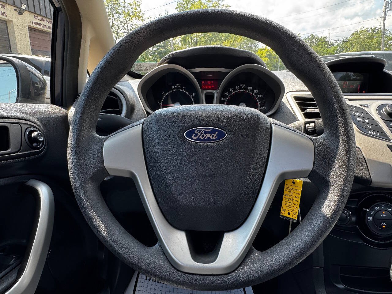 Used 2012 Ford Fiesta SE FWD image 19