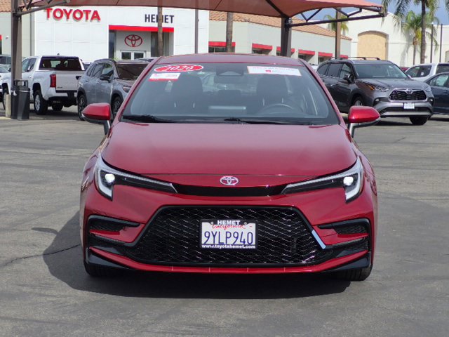 Used 2026 Toyota Corolla SE FWD image 2