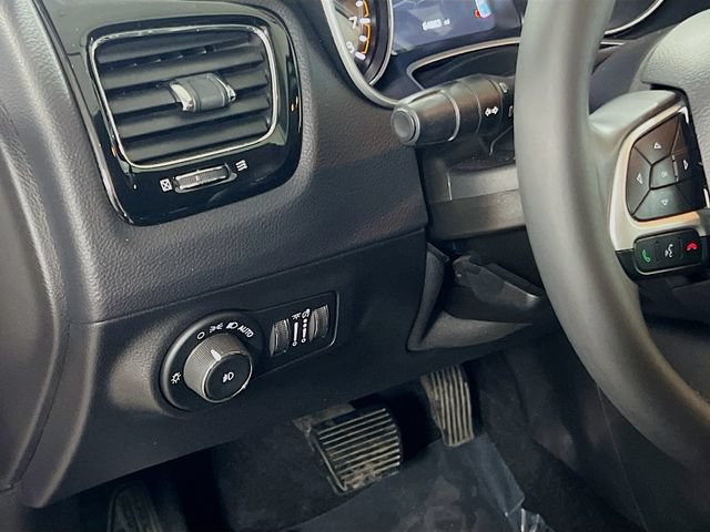Used 2019 Jeep Compass Latitude FWD image 10