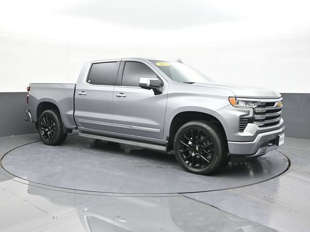 Used 2025 Chevrolet Silverado 1500 High Country AWD/4WD image 19