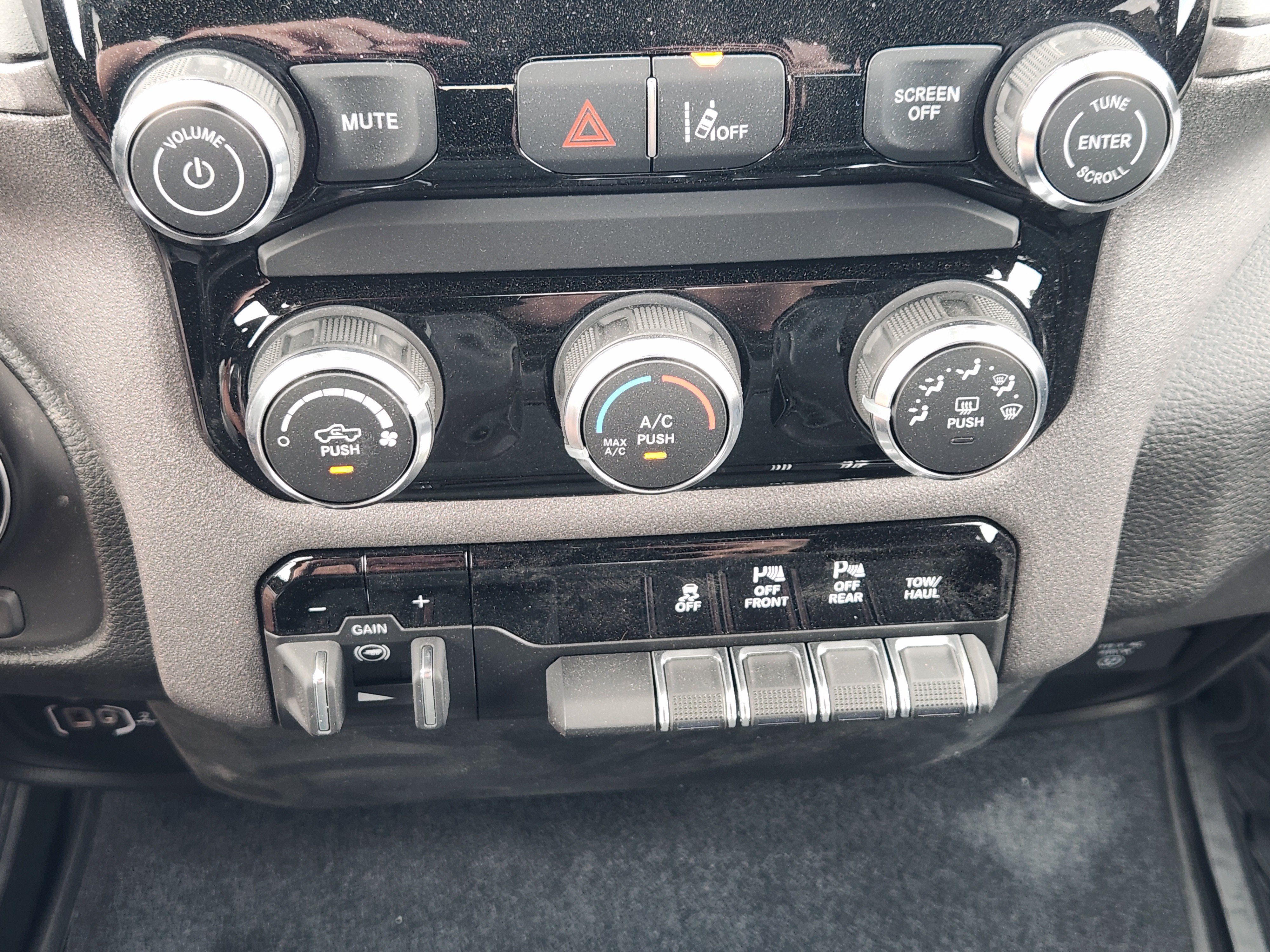 New 2026 RAM 1500 Warlock AWD/4WD image 18