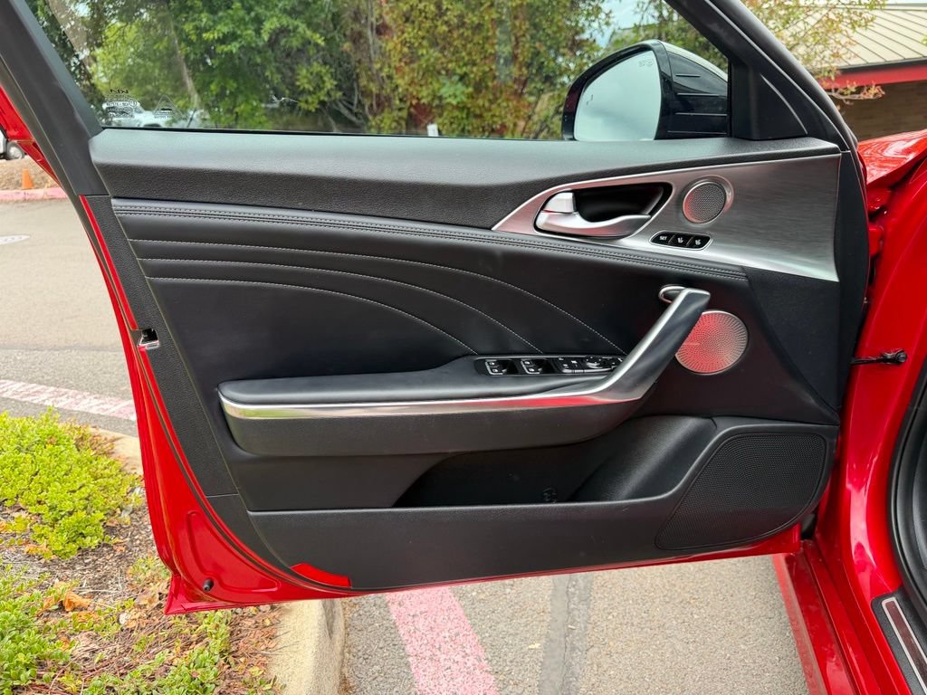 Used 2023 Kia Stinger GT2 AWD/4WD image 11