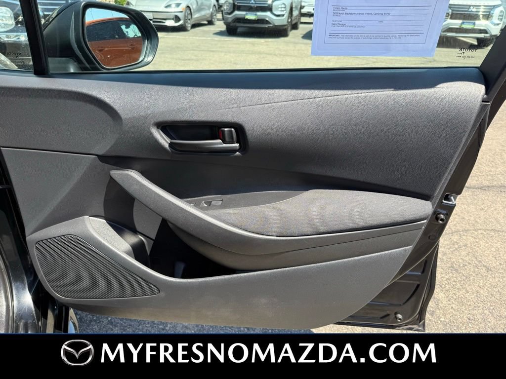 Used 2025 Toyota Corolla LE FWD image 19
