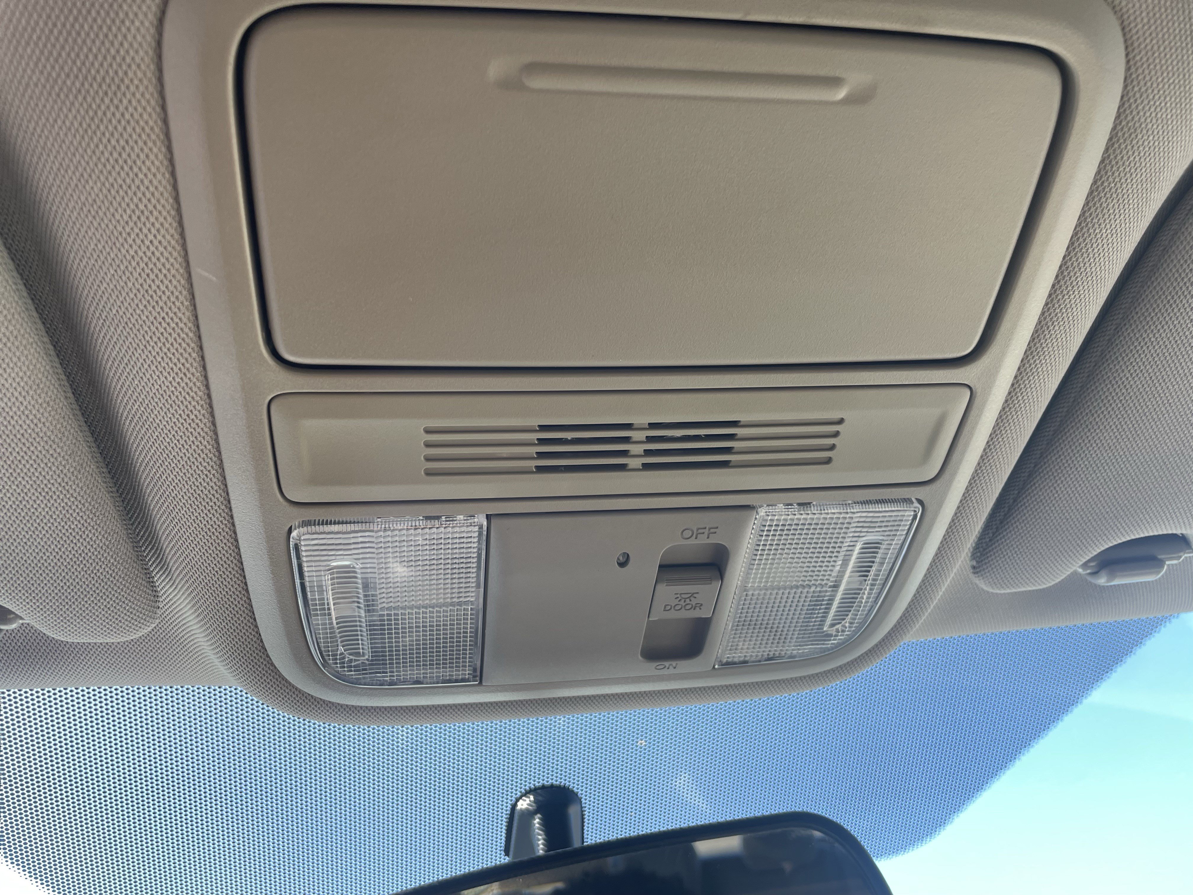 Used 2013 Honda Odyssey LX image 25
