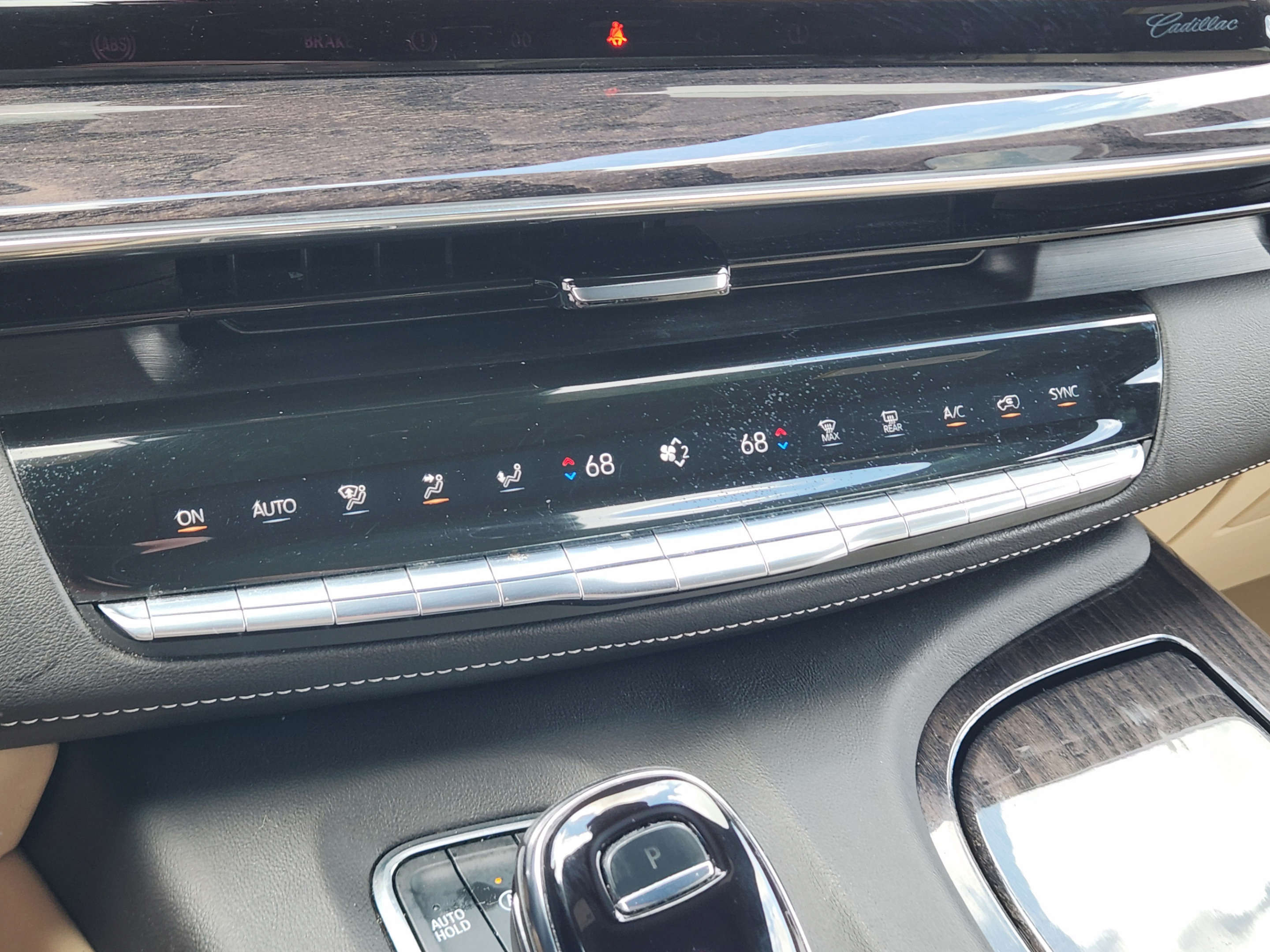 Used 2022 Cadillac Escalade Premium Luxury RWD image 24