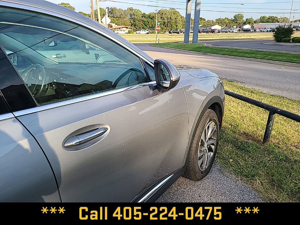 Used 2023 Buick Envision Essence image 12