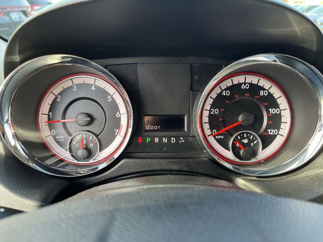 Used 2020 Dodge Grand Caravan SE w/ UConnect Hands-Free Group FWD image 12