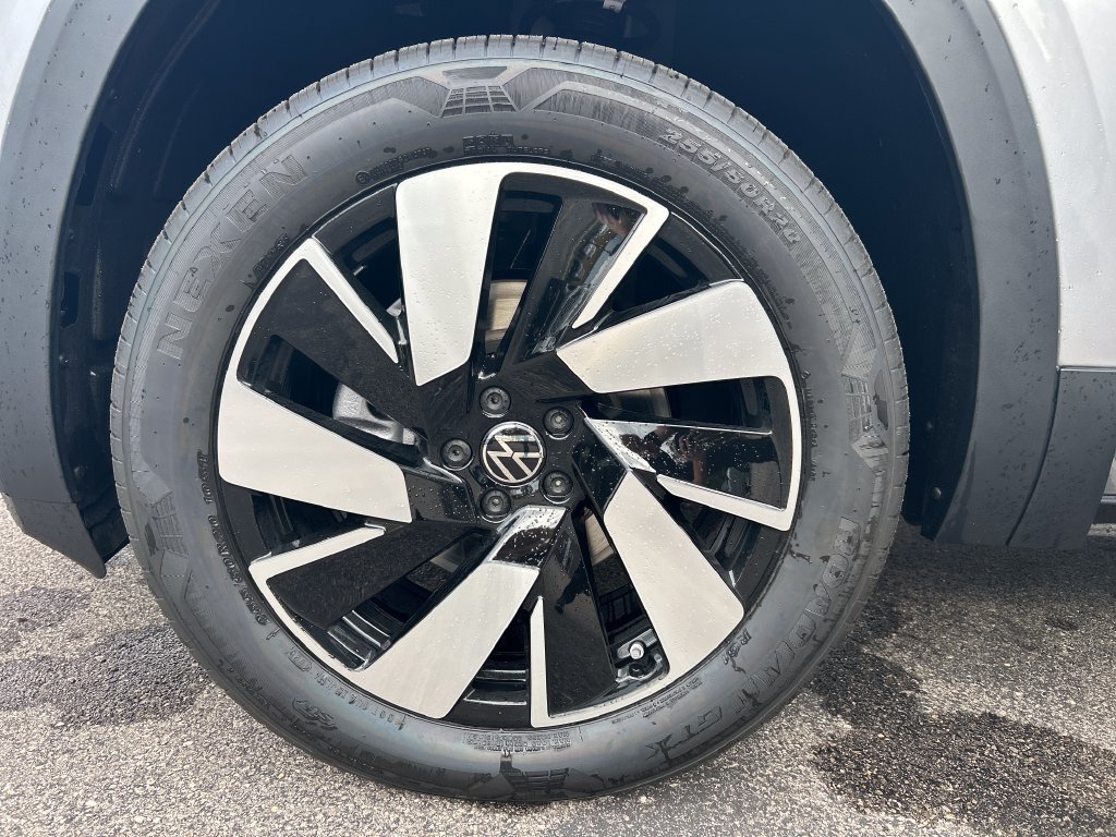 New 2026 Volkswagen Atlas Cross Sport SE AWD/4WD image 19