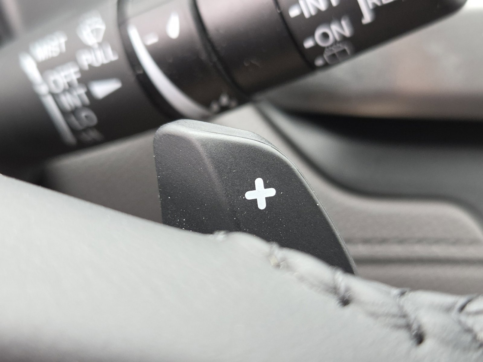 Certified 2024 Honda Odyssey EX-L image 9