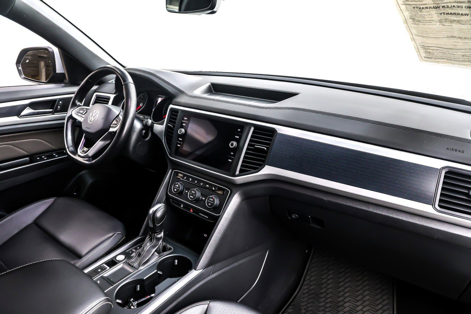 Used 2021 Volkswagen Atlas Cross Sport SE w/ V6 Towing Package image 16