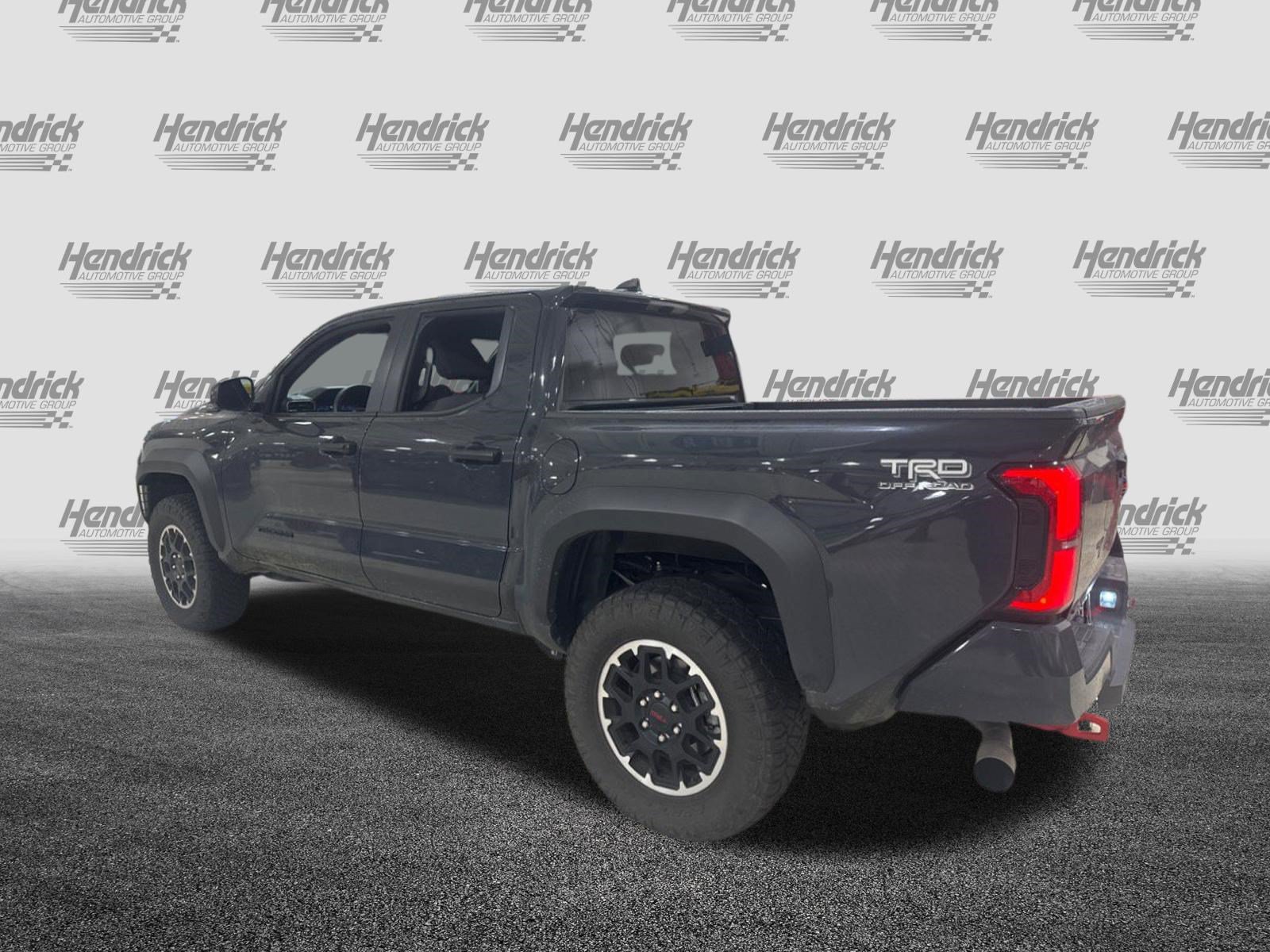 Certified 2025 Toyota Tacoma TRD Off-Road AWD/4WD image 8