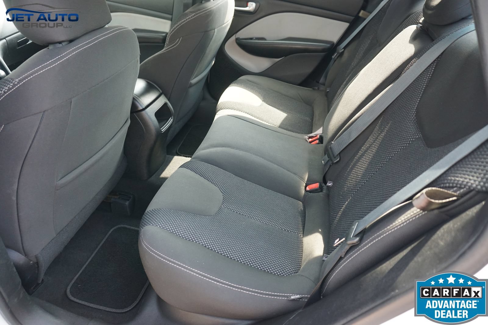 Used 2015 Dodge Dart SXT w/ Sun/Sound Group FWD image 19