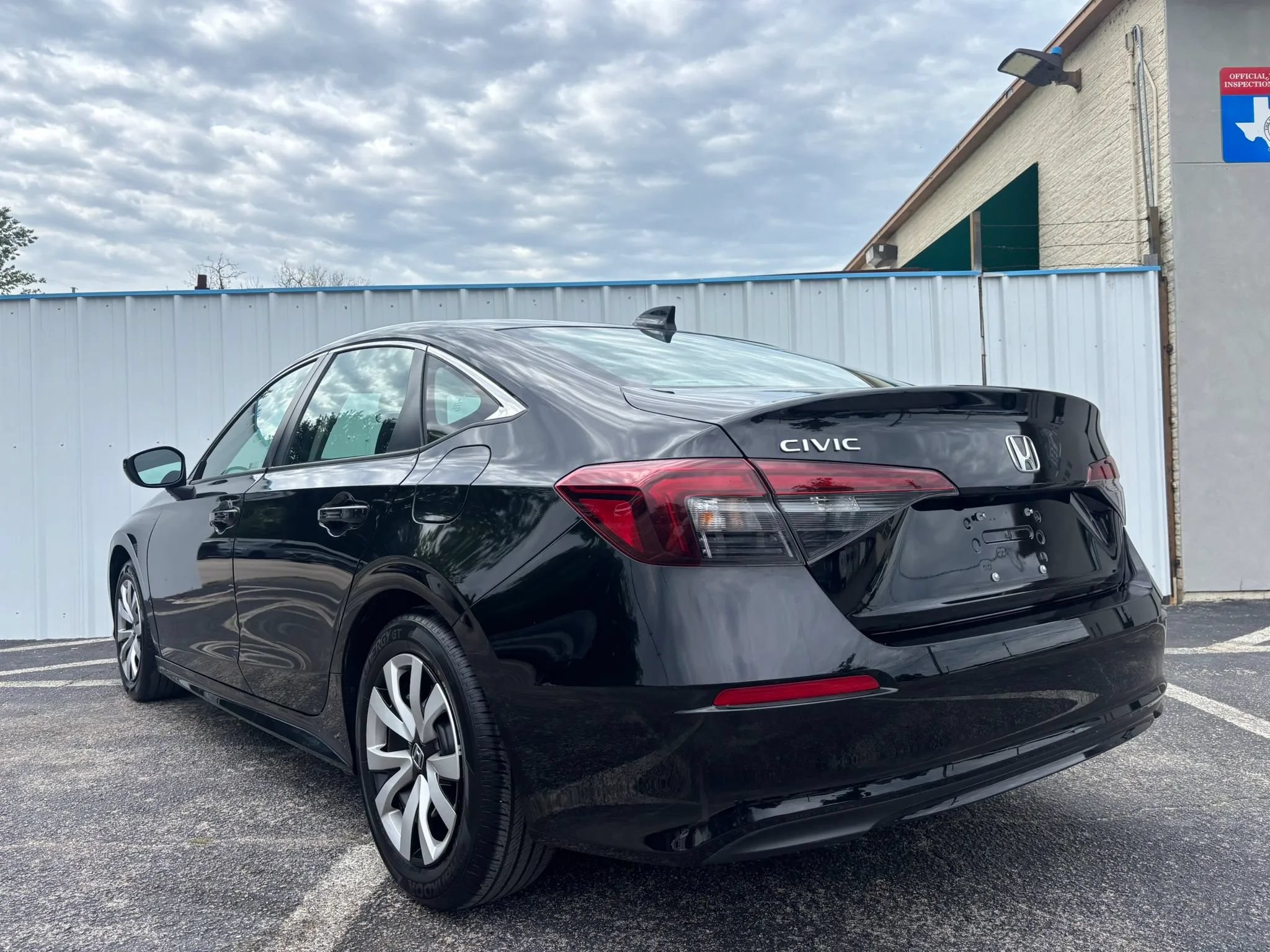 Used 2025 Honda Civic LX image 3