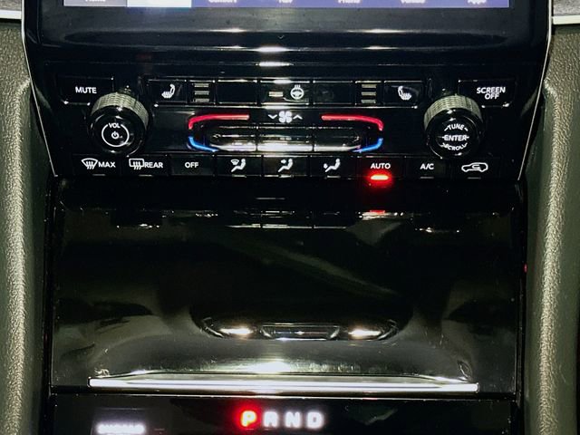 Used 2023 Jeep Grand Cherokee L Limited image 13