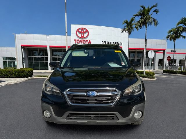 Used 2018 Subaru Outback 3.6R Touring AWD/4WD image 2